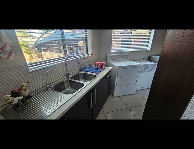4 BEDROOM HOUSE FOR SALE IN MEYERSDAL
